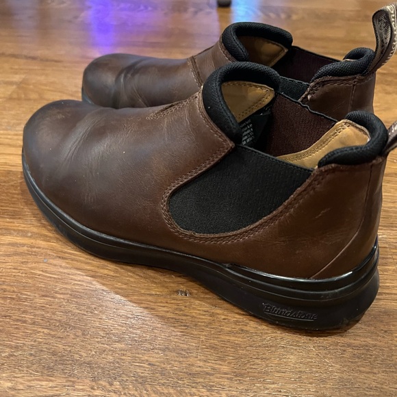 Blundstone Dark Brown Leather Boots - Picture 2 of 4